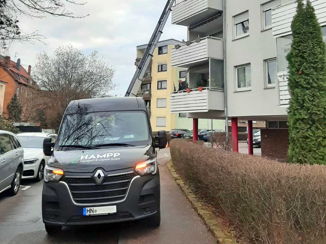 Kombination aus Hampp-Transporter und Möbellift in Pforzheim